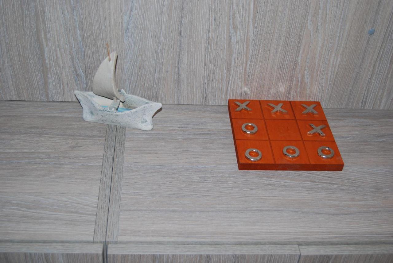 Luxury Traditional Room The Small Bookstore Kastro-Kyllini Ngoại thất bức ảnh